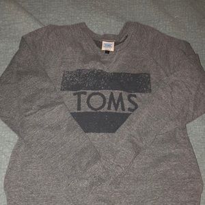 Womens pocketed sweatshirt